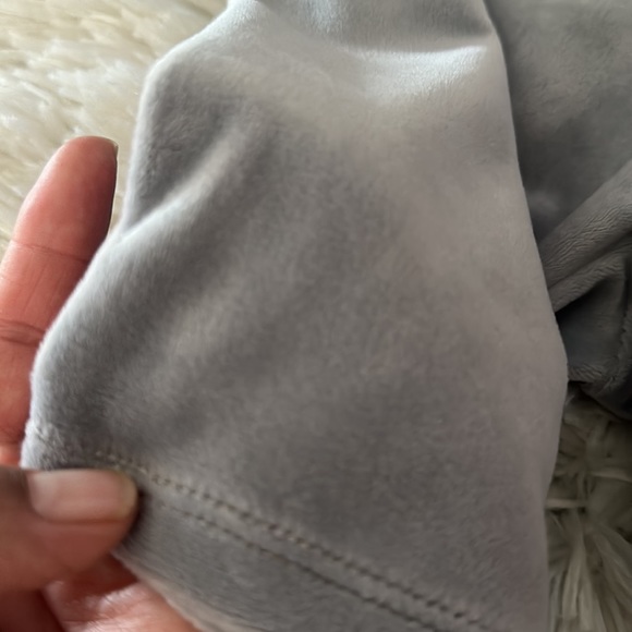 Two piece set - Picture 7 of 7